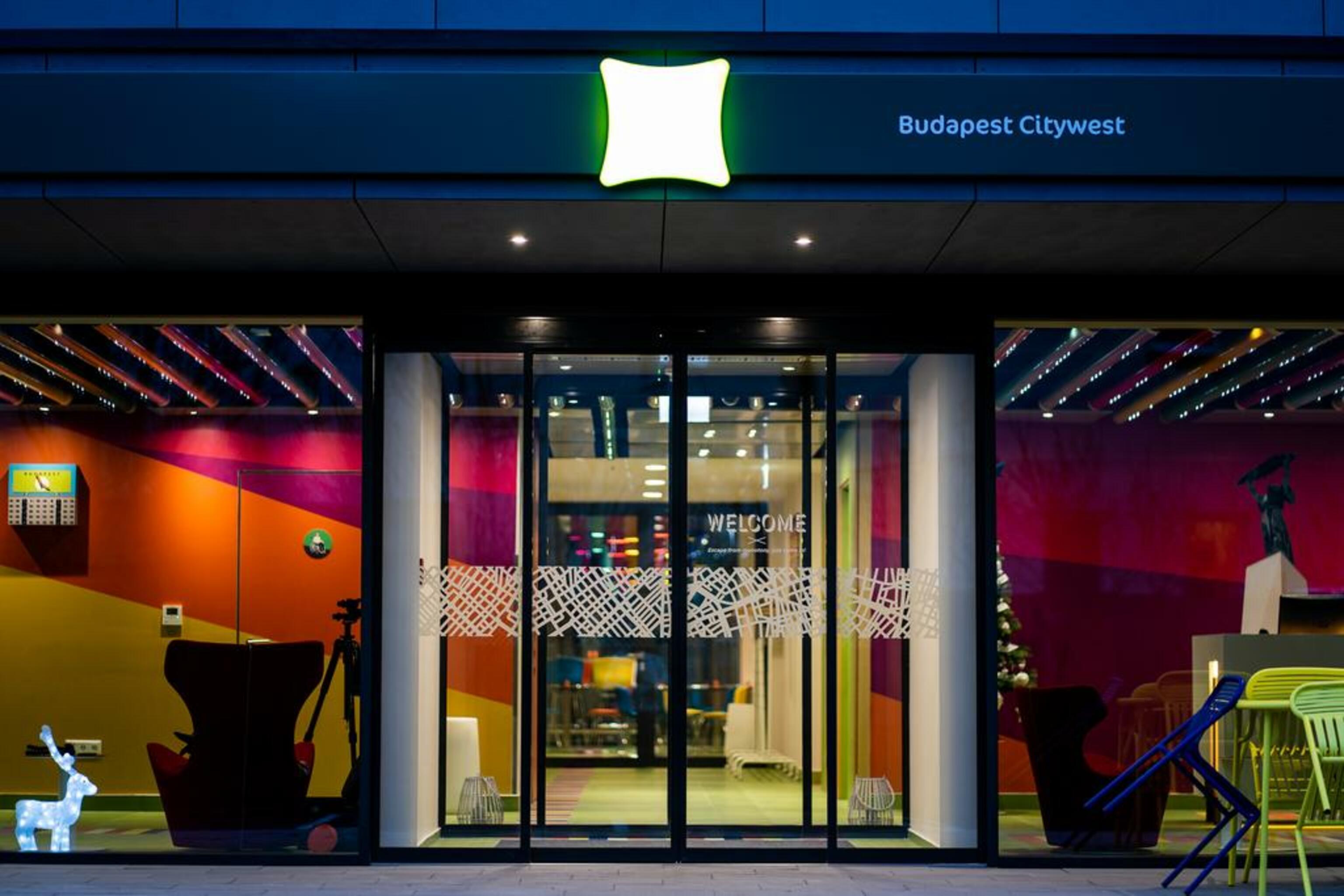 Ibis Styles Budapest Citywest Exterior foto